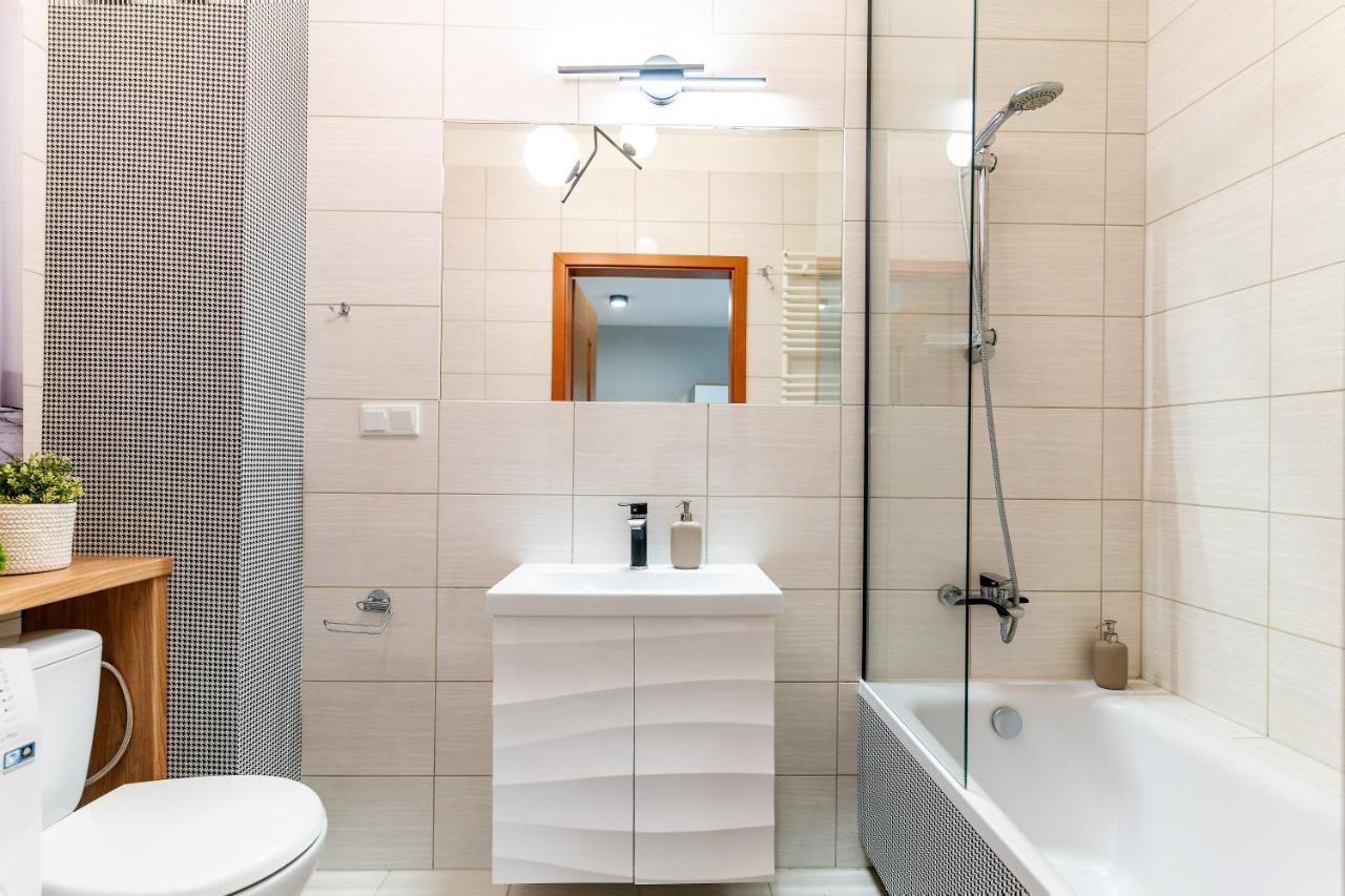 Marina Apartment - Przy Jeziorze, Taras, Tv55" Z Netflix I Prime, Parking Iława Exteriör bild