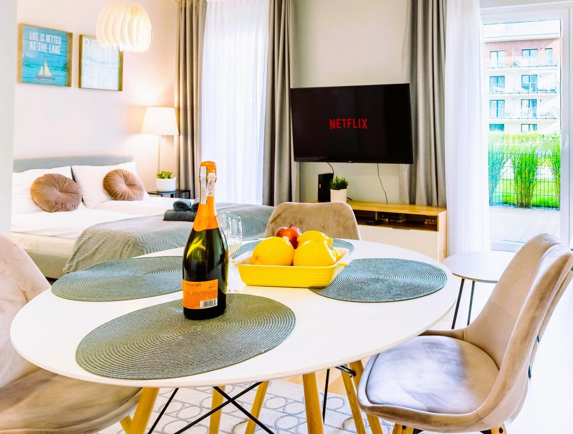 Marina Apartment - Przy Jeziorze, Taras, Tv55" Z Netflix I Prime, Parking Iława Exteriör bild